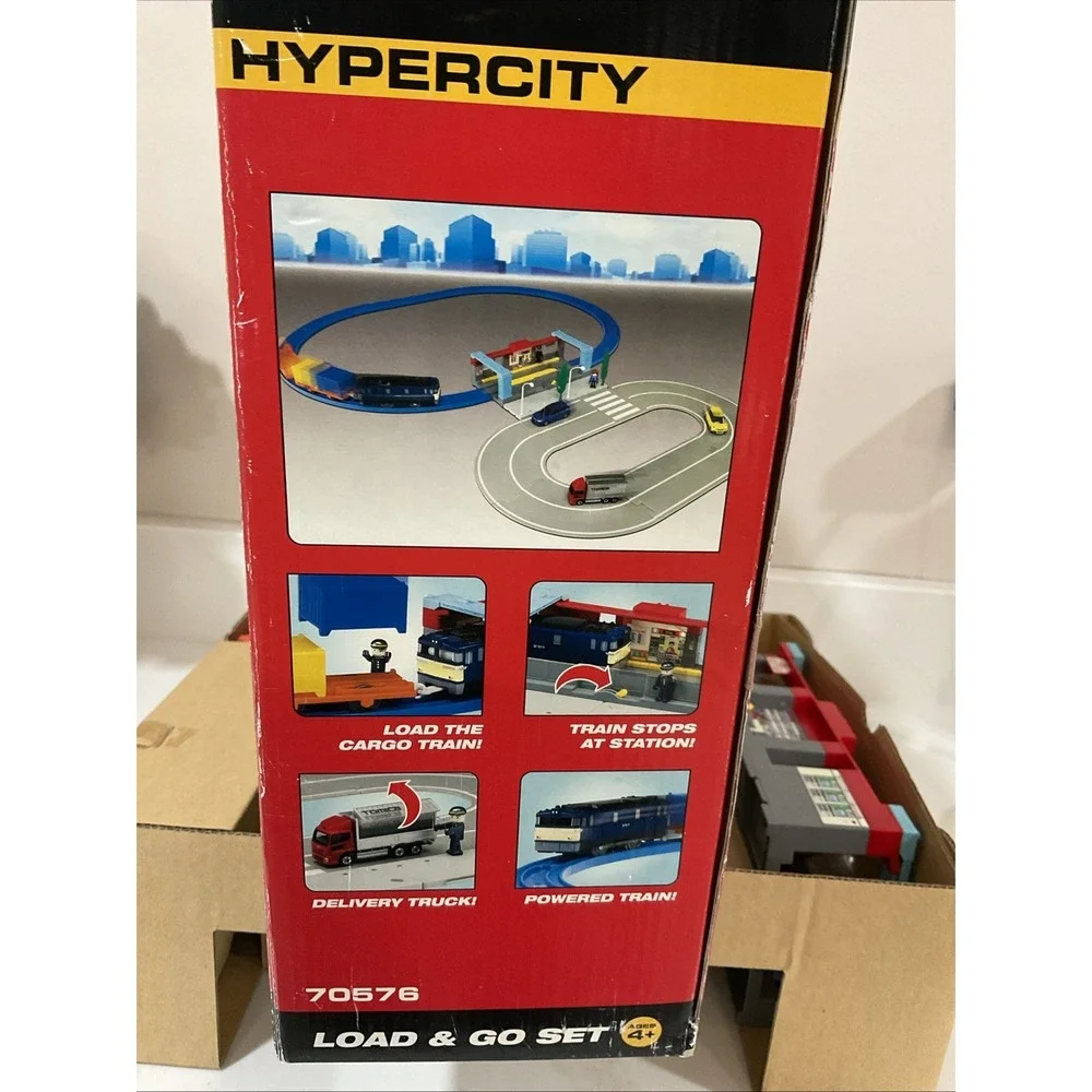 NIB Tomica Hypercity Tomy Load & Go Play Set Train 70576 Conductor New